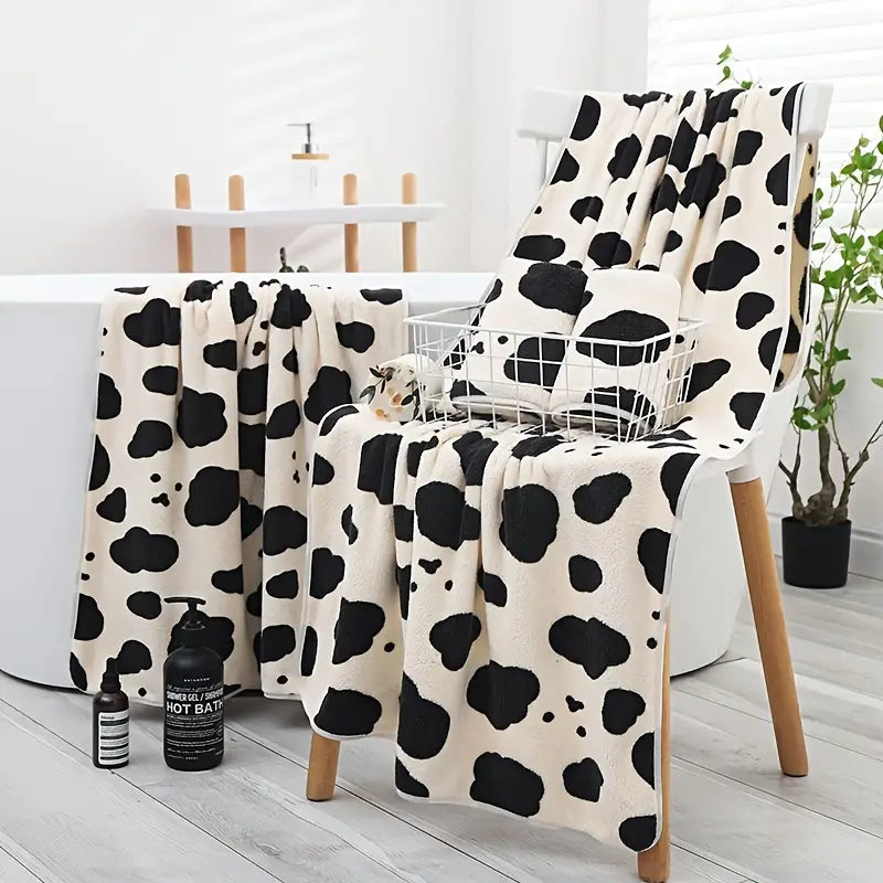 Super Soft and Absorbent Microfiber Towels (Two Sizes)