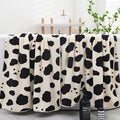 Super Soft and Absorbent Microfiber Towels (Two Sizes)