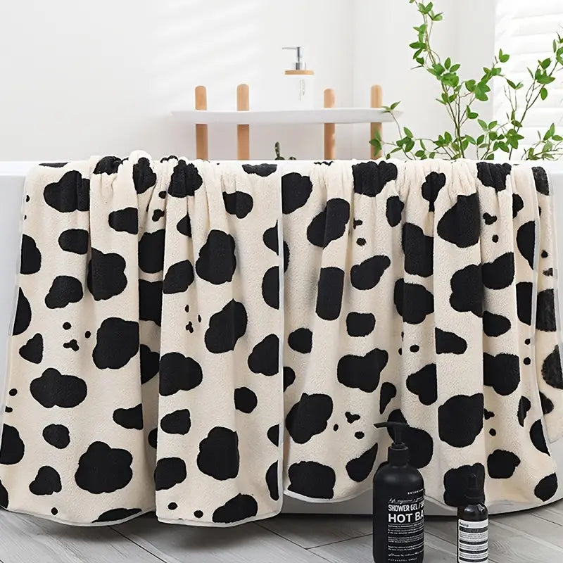 Super Soft and Absorbent Microfiber Towels (Two Sizes)