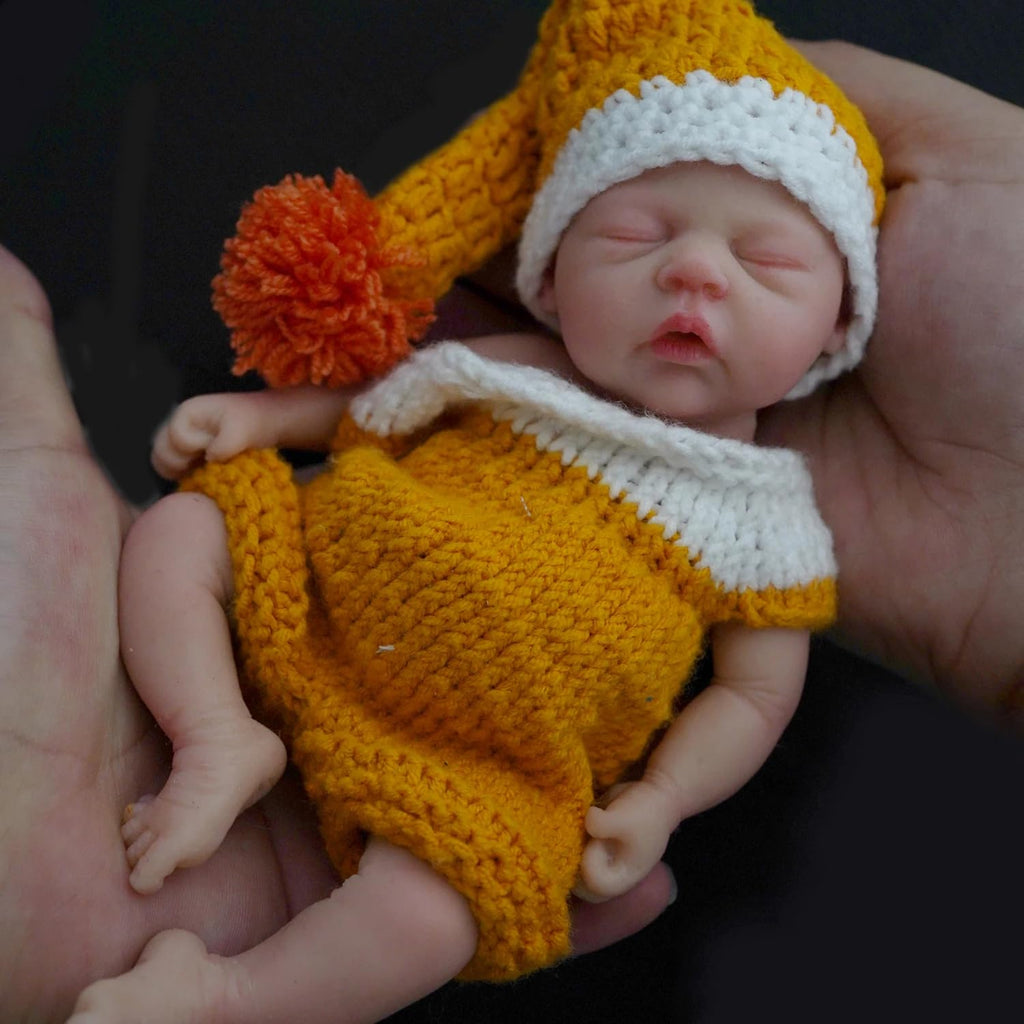 MYREBABY 7" Micro Preemie Full Body Silicone Baby Doll Alisa Lifelike Mini Reborn Doll Surprice Children Anti-Stress（Girl）